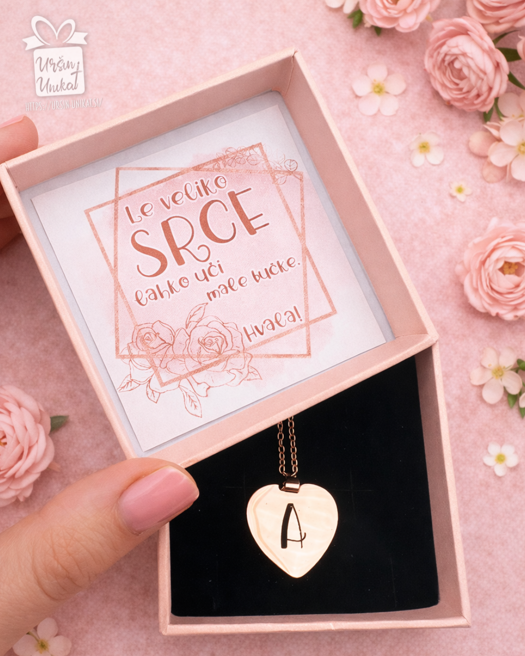 Verižica “Veliko srce” - Darilo za vzgojiteljico ali učitelljico - rose gold srček z inicialkami