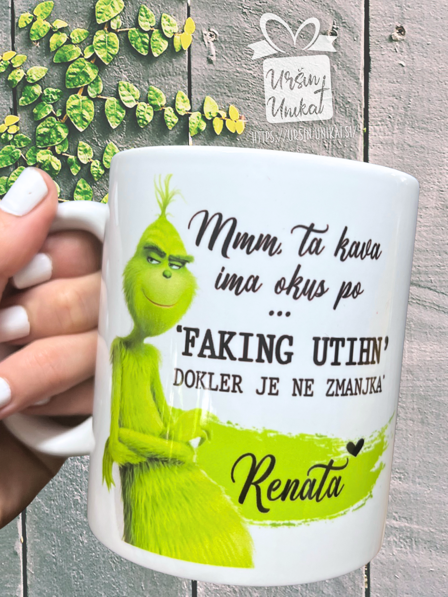 Keramična ali emajlirana skodelica "GRINCH - TA KAVA IMA OKUS PO"