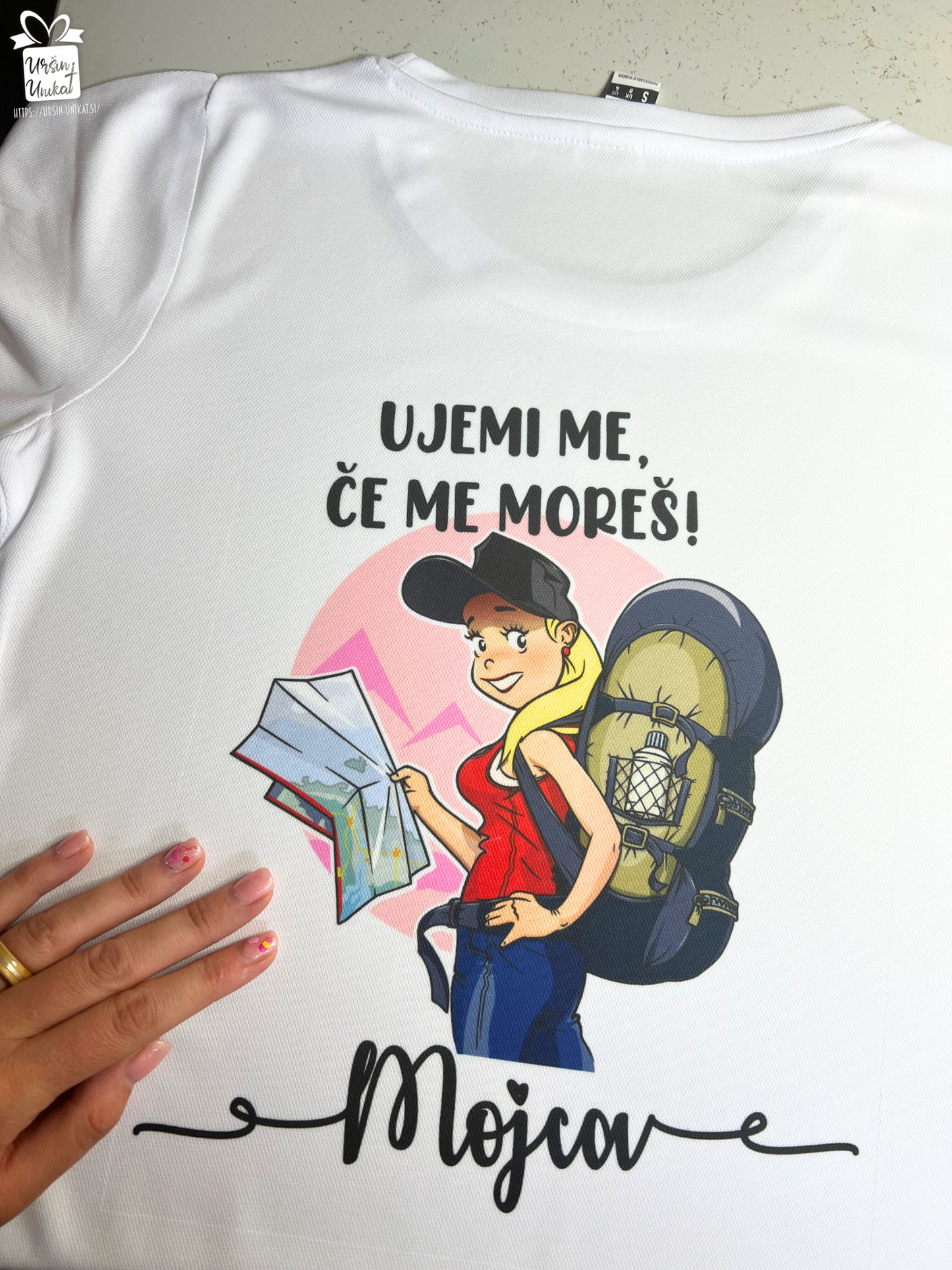 ŽENSKA ŠPORTNA POLIESTER MAJICA "Ujemi me, če me moreš"