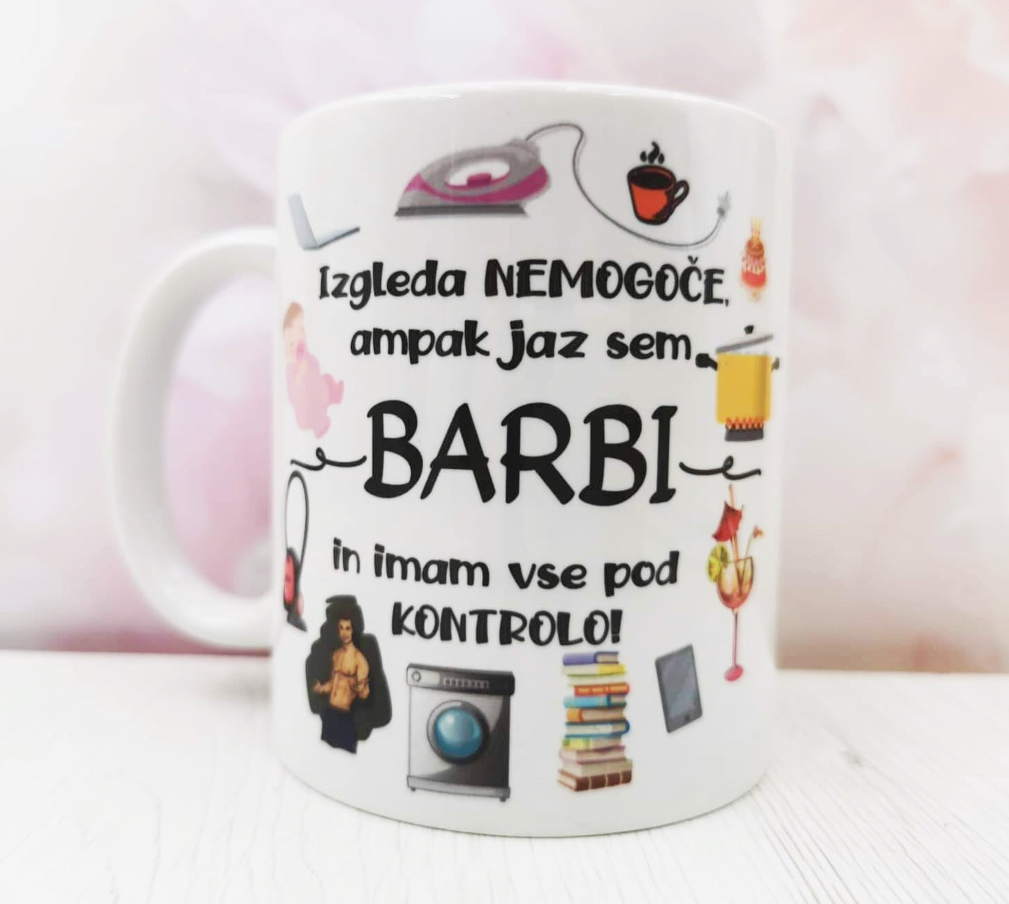 Emajlirana ali keramična skodelica - IZGLEDA NEMOGOČE - ZANJO