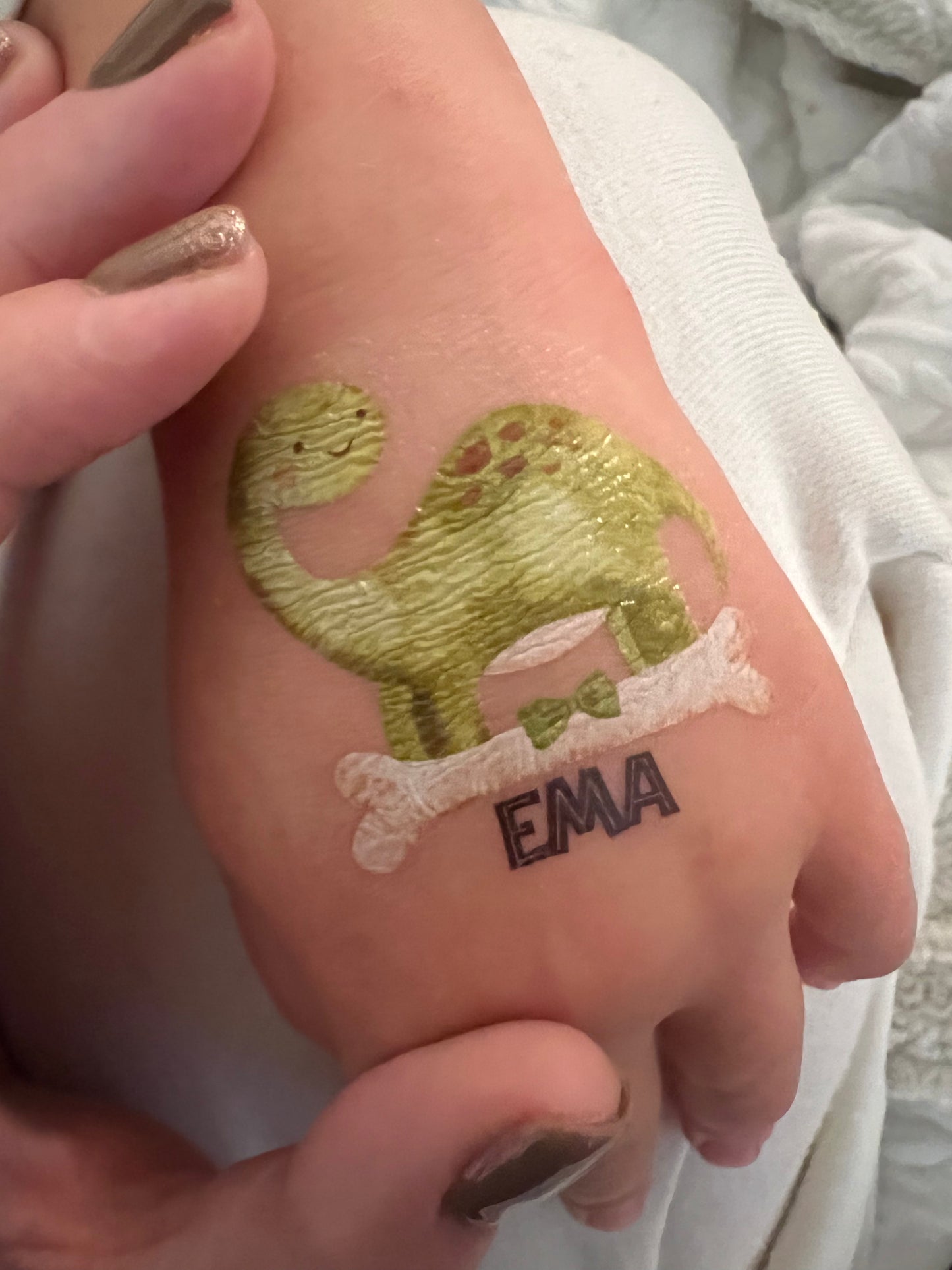 PERSONALIZIRAN KOMPLET začasnih otroških tatujev - DINO