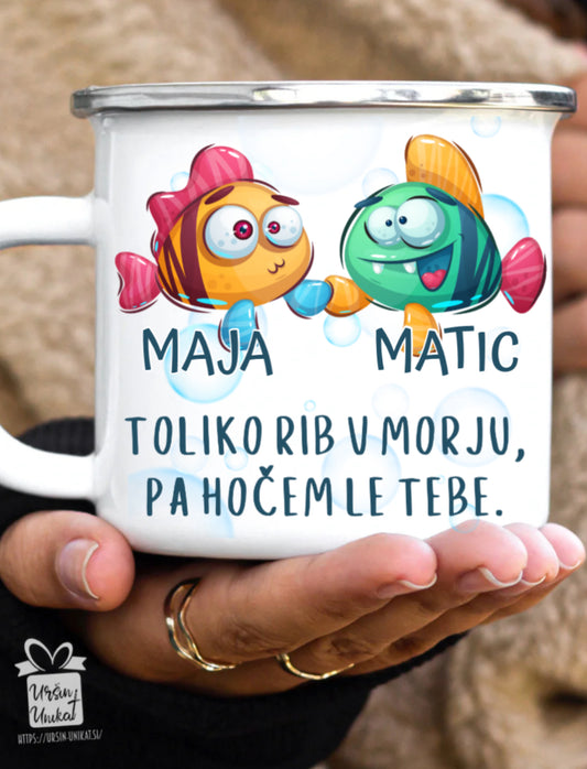Emajliran lonček “Toliko rib v morju” - darilo za valentinovo, zanj, zanjo.