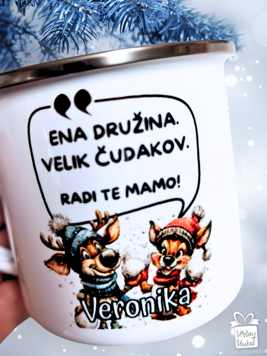SKODELICA - “ENA DRUŽINA, velik čudakov” - smešno božično darilo