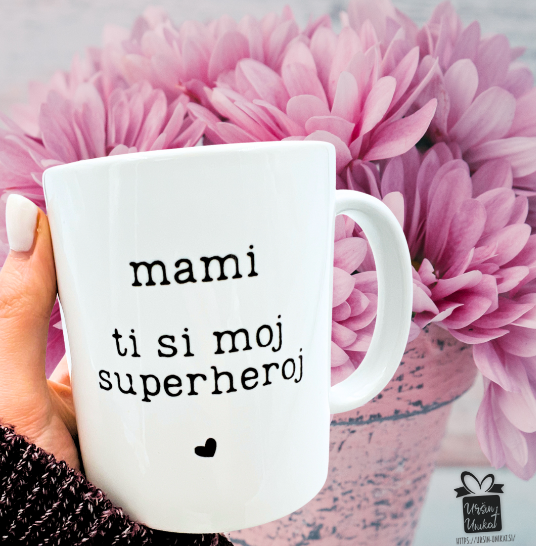 Emajlirana ali keramična skodelica "Mami - superheroj”