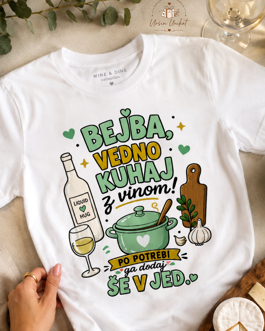 Majica ali hoodie - VINO - “Bejba” - darilo za prijateljico