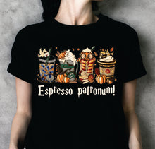 Naložite sliko v pregledovalnik galerije, Bombažna majica &quot;Harry Potter” - Espresso patronum(črna majica)

